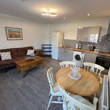 A Spacious Flat Cardiff Eksteriør bilde