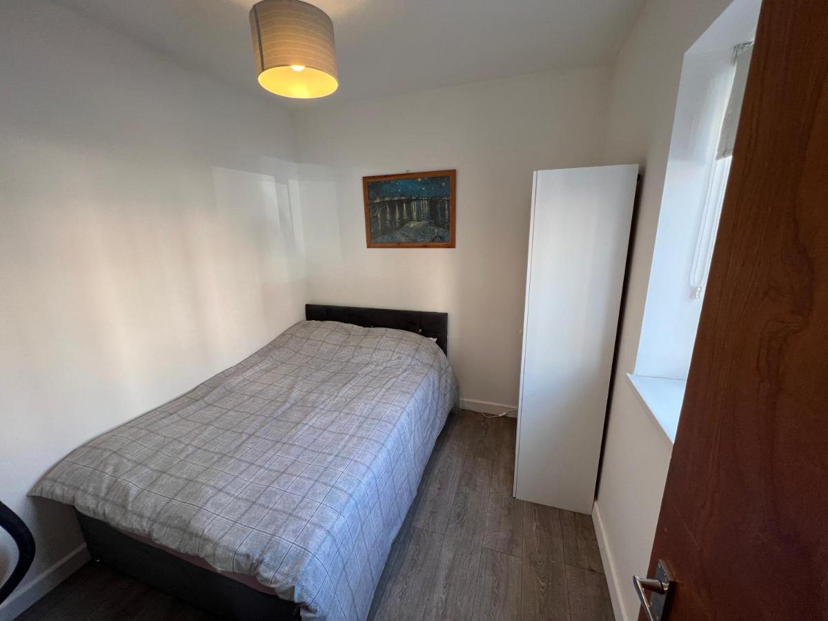 A Spacious Flat Cardiff Eksteriør bilde